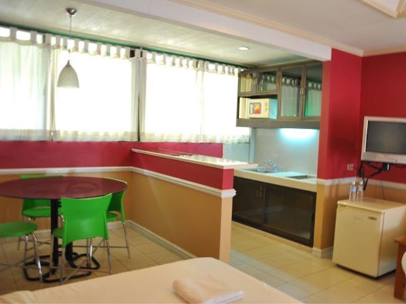 Club Manila East Taytay Apartman Kültér fotó